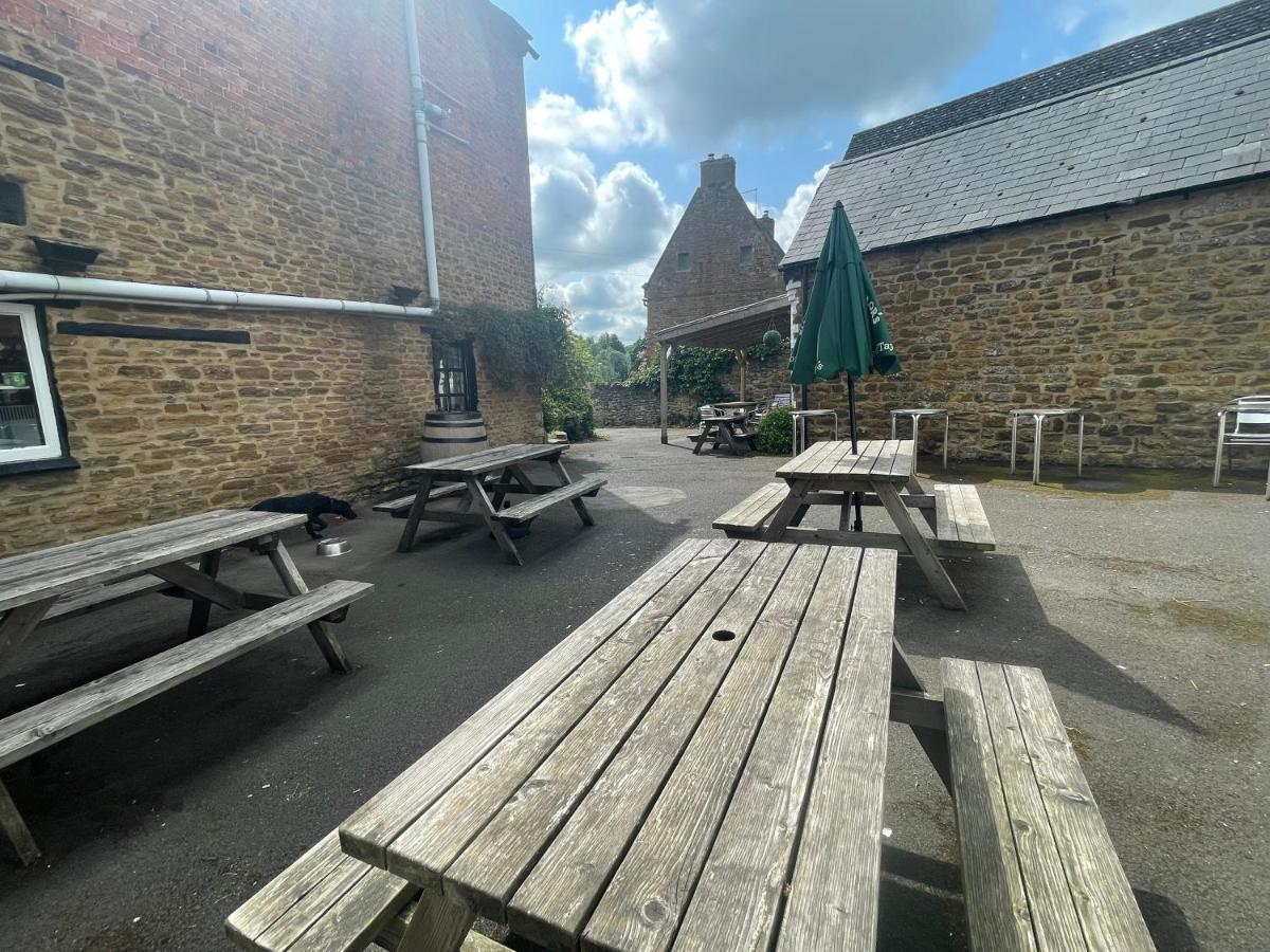 The Maltsters Country Inn Badby Bagian luar foto
