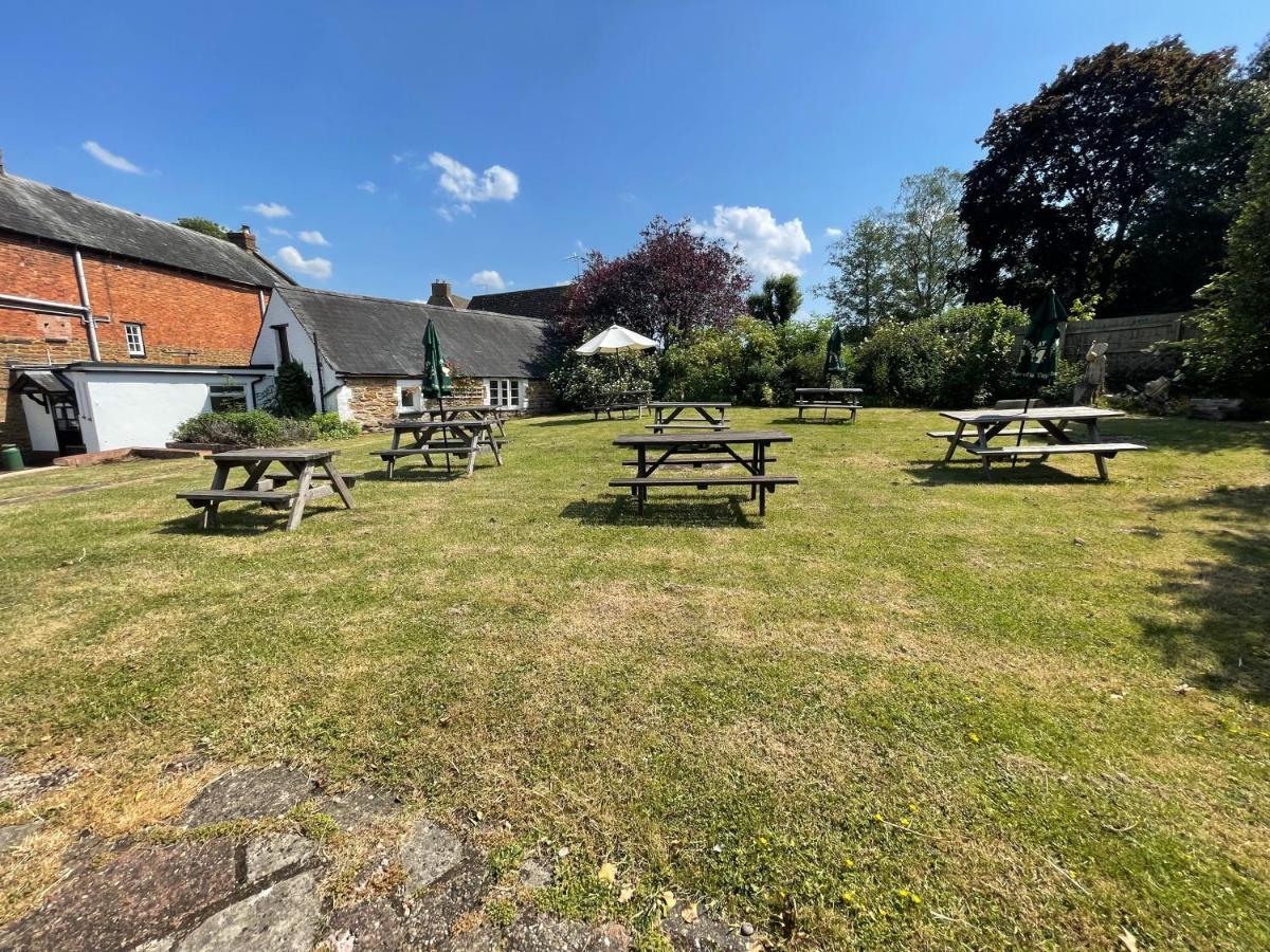 The Maltsters Country Inn Badby Bagian luar foto